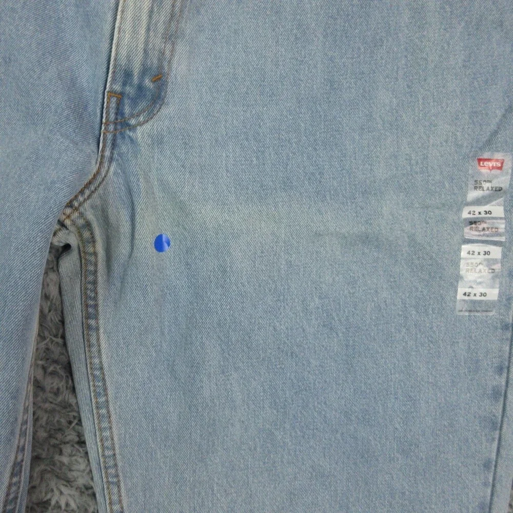 Levis 550 Jeans Mens 42x30 Light Wash Relaxed Fit Tapered Leg Denim 41x29.5* NWT